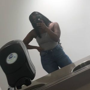 Meet your Posher, Ari